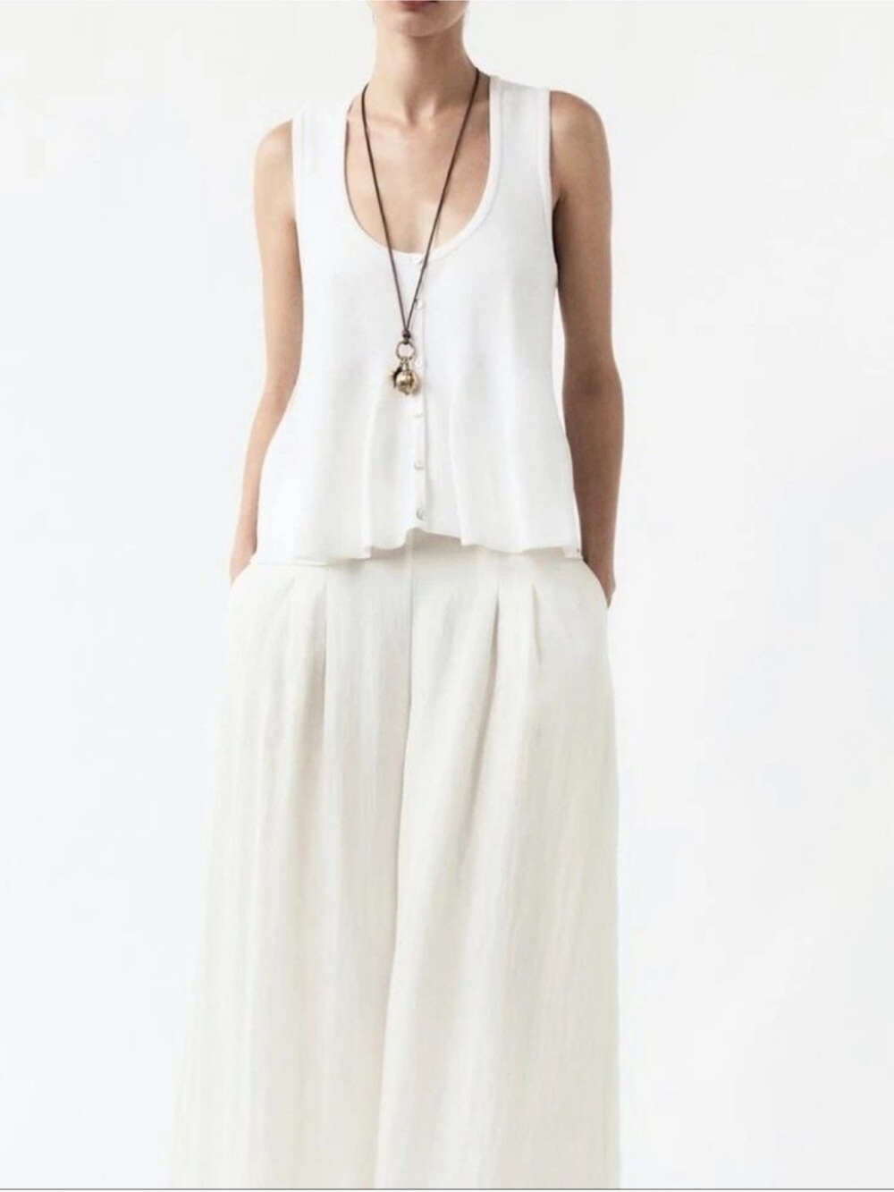 ZARA Knitted Peplum White Top Scoop Neck Button Front Small